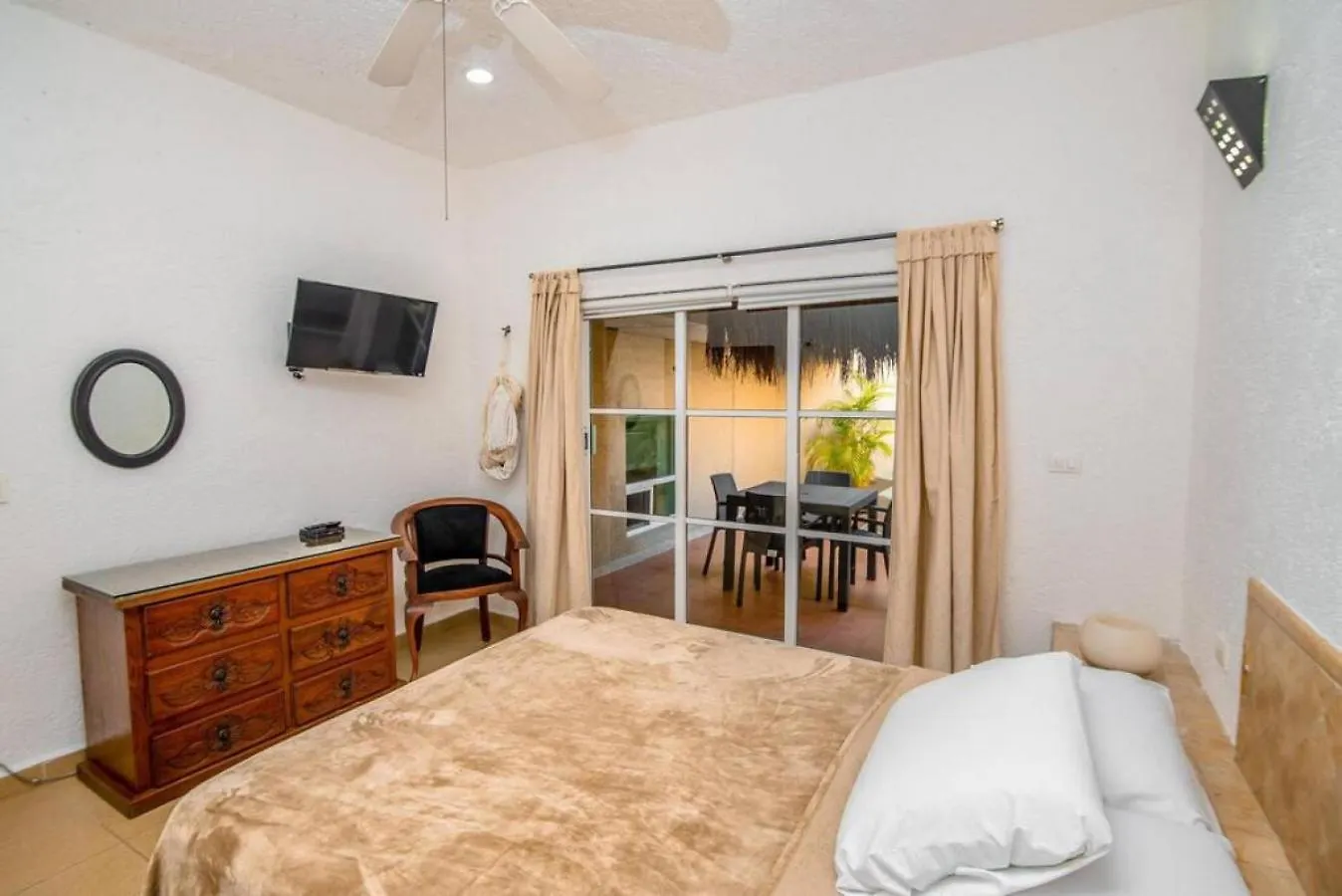 1Br Apt Downtown With Rooftop, 1 Block From 5Th Av Playa del Carmen 0*,  Meksyk